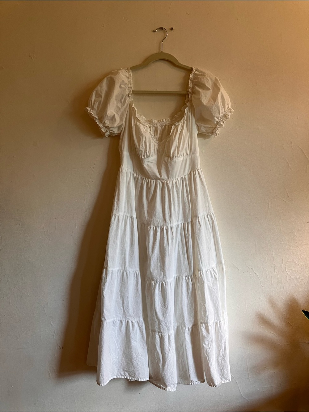 ASTR The Label White Tiered Dress with Sweetheart Neckline Graduation Bridal - Picture 6 of 15